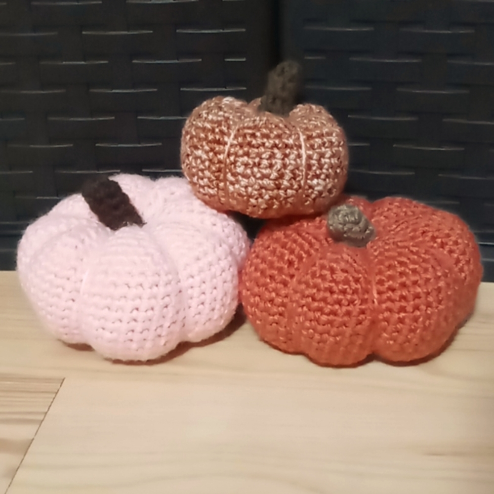 3 crocheted orange pumpkins handmade - Picture 1 of 5